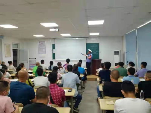 我為群眾辦實事 青島交警市北大隊深入公交集團(tuán)駕校聯(lián)合開展交通安全公益宣傳活動