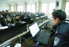重慶組織全市兩千余名校車司機統(tǒng)一考試